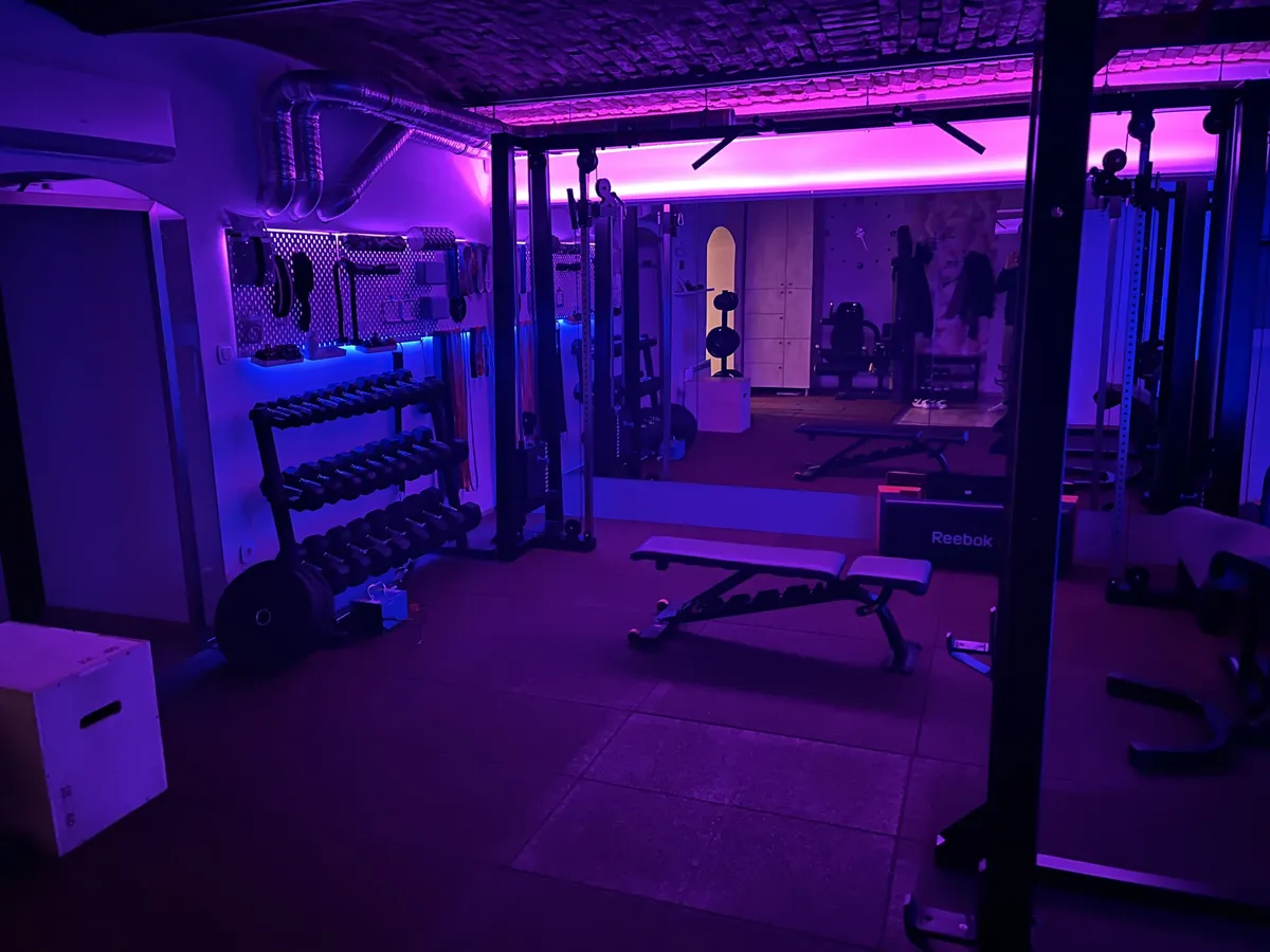 Aktin Gym Kézi súlyzók és hangulatvilágítás